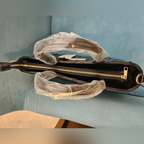 River Island black leather quilted pattened hand bag. - Picture 6 of 11